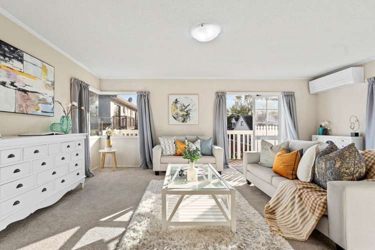 2/2/3 Ronald Macken Place_1