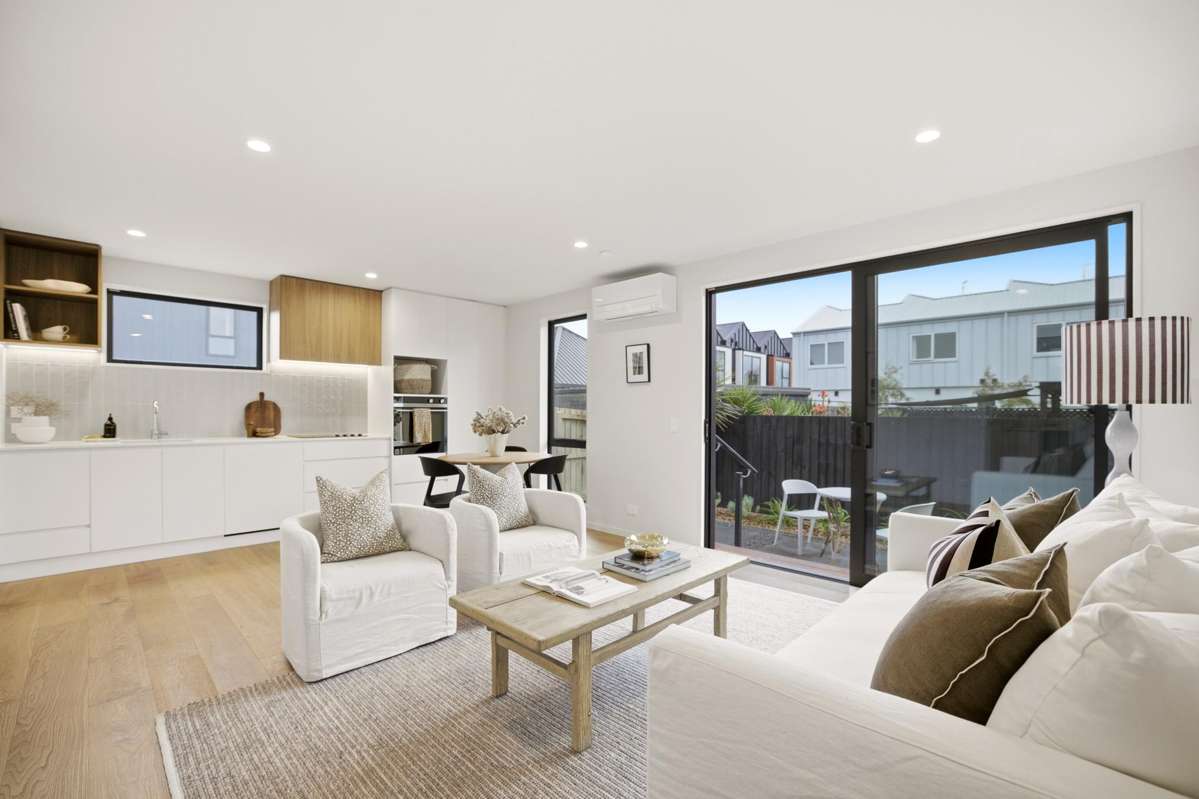 2/76 Milton Street_1