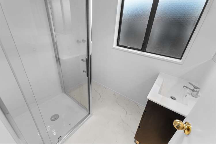 2/517 Hereford Street Linwood_6