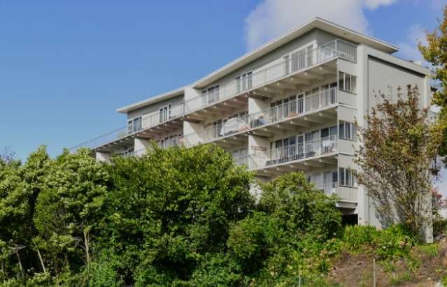 Two Bedroom Apartment Close to the City