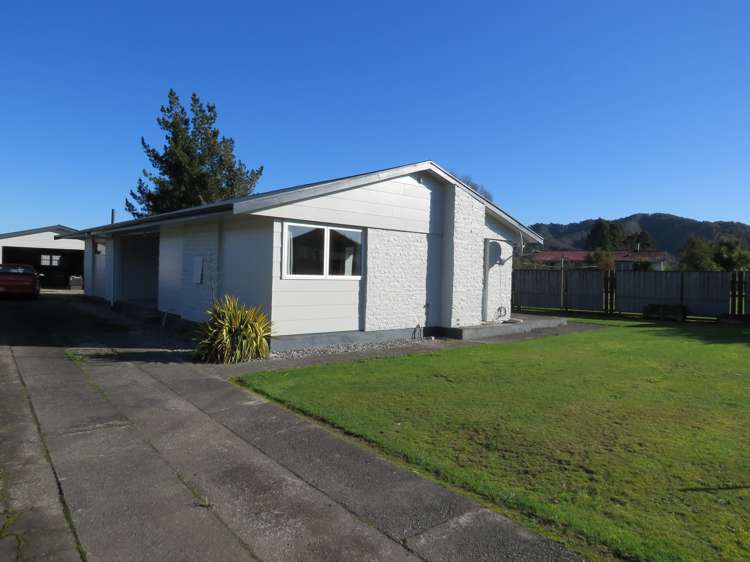 3 Conlon Street Reefton_12