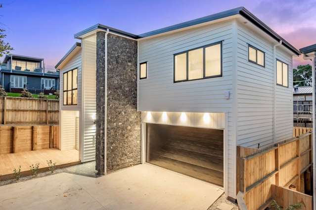 Brand New In Rangi Zone - Walk To Beach