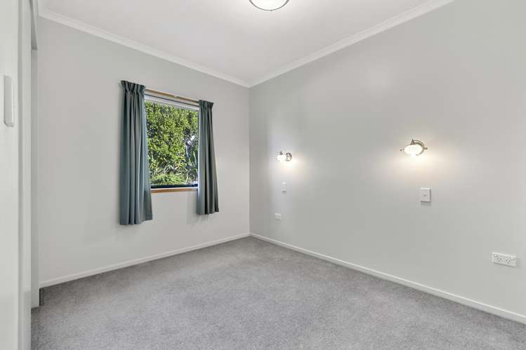 25i Violet Street Raglan_10