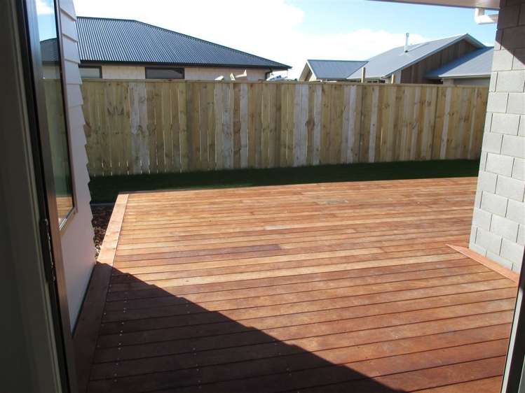 39 Kahuparere Crescent Pyes Pa_8