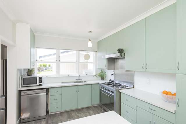 105 Rutene Road Kaiti_2