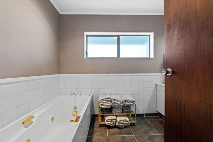 15 Quin Crescent Hawera_16