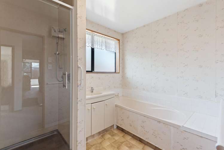 2/12 Algie Place Avonhead_7