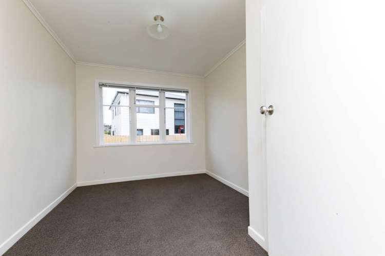 7 Glengarry Road Glen Eden_14