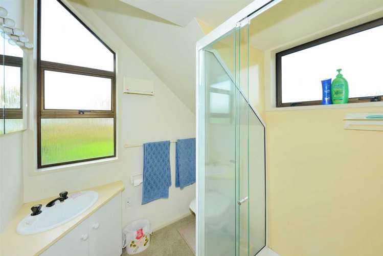 7 Frith Place Burnside_18