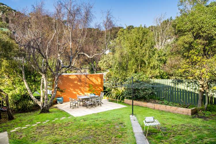 2 Elphinstone Avenue Strathmore Park_13