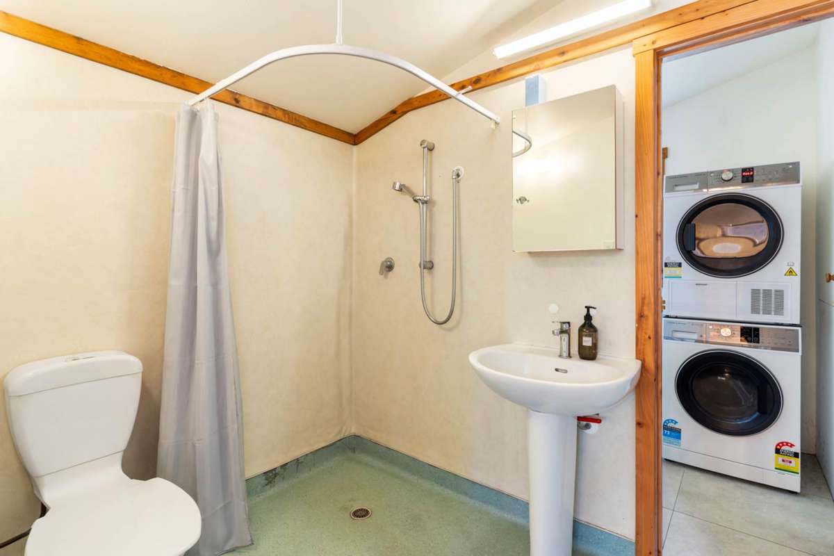 222A Princes Street East_4