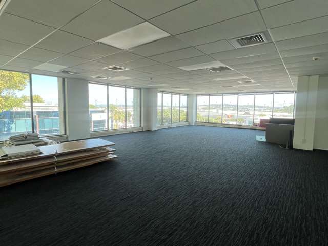 Part Level 2/15B Vestey Drive Mount Wellington_3