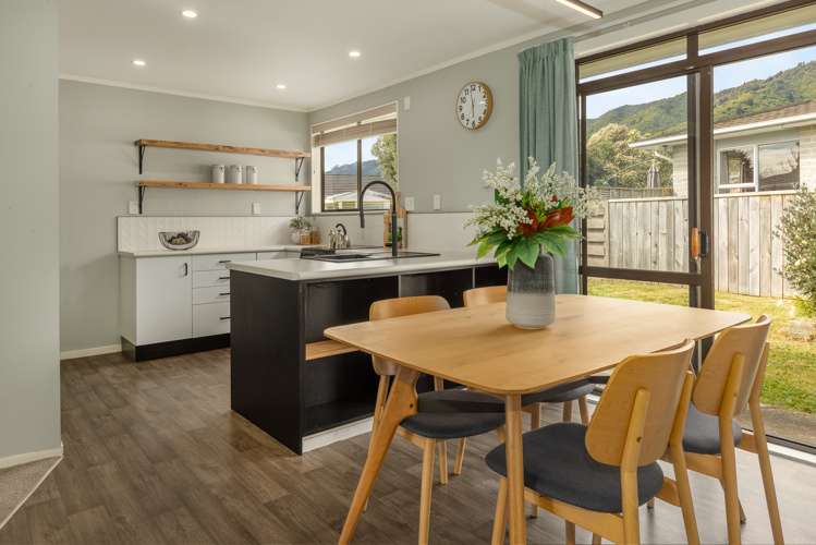 10 Graham Grove Waikanae_5
