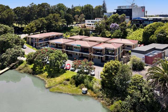 Premium Grade Office Investment