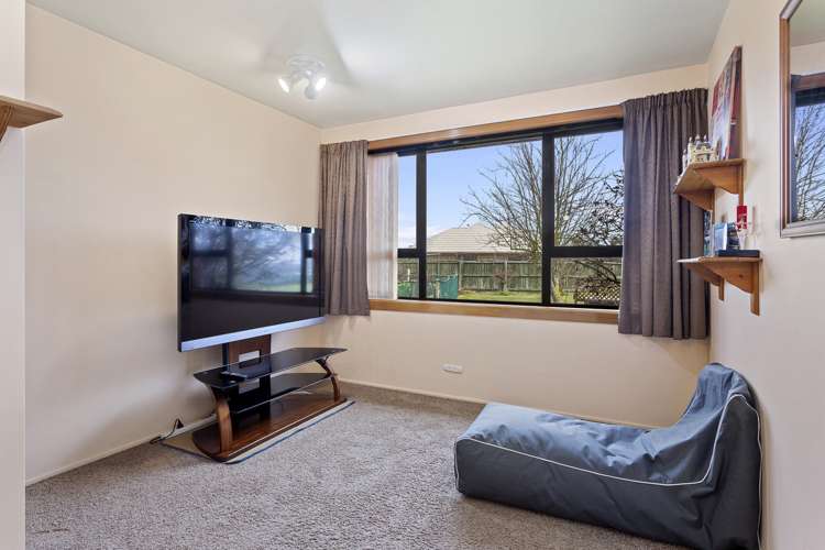 15 Woodglen Drive Woodend_12