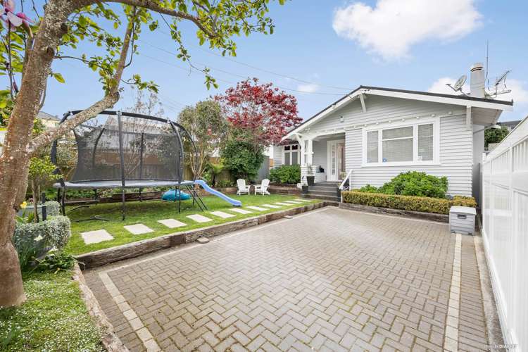 9 Epworth Avenue Royal Oak_19