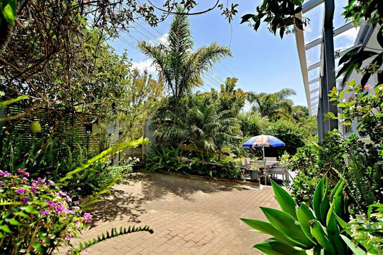 1 Tui Street Torbay_9