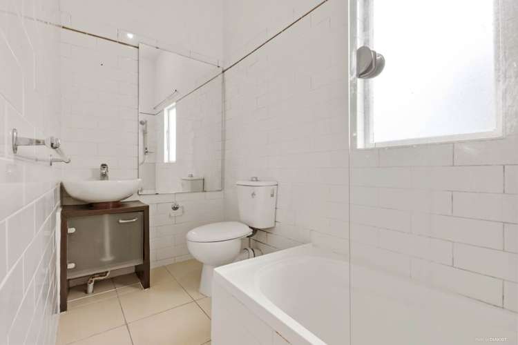 22 Archibald Road Kelston_6