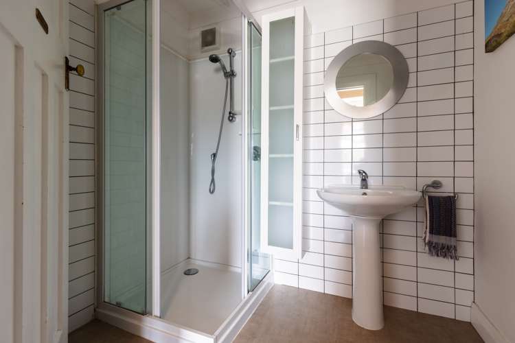 11 Balmoral Terrace Newtown_28