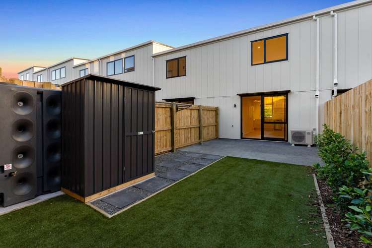 1 Herenga Way Mt Roskill_18