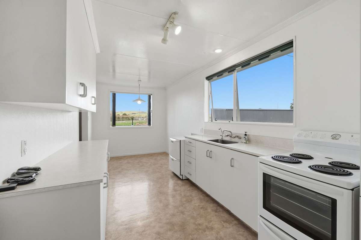81 Racecourse Road_5