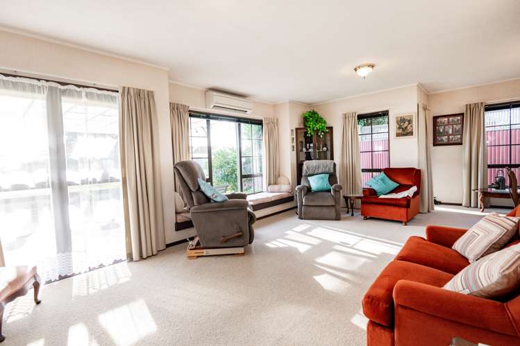 914 Willowpark Road North Mayfair_9