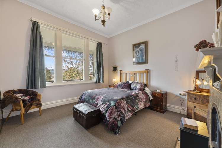 53 Easther Crescent Kew_14