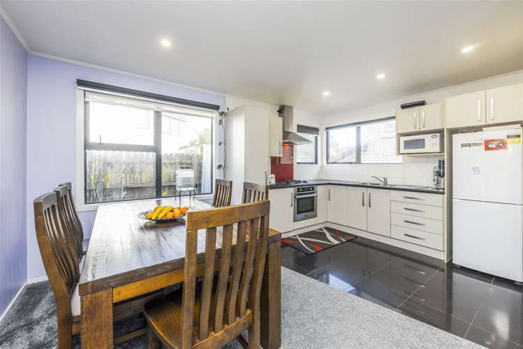 97 Everglade Drive Totara Heights_4