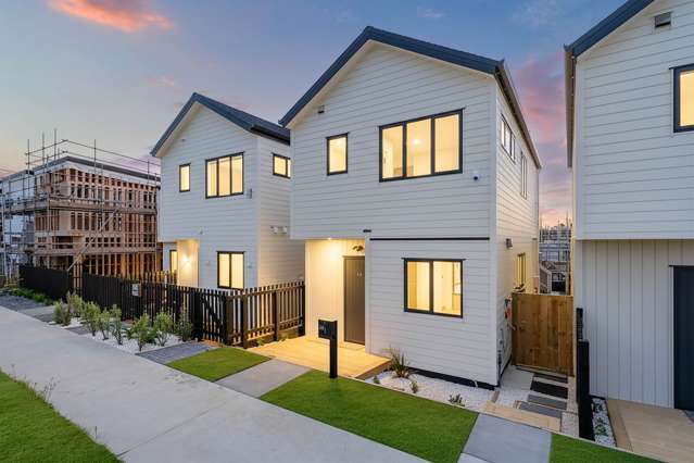 Dual-Key Home with Master Build Guarantee