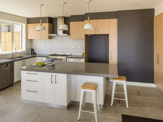 616 Marine Drive Days Bay_1