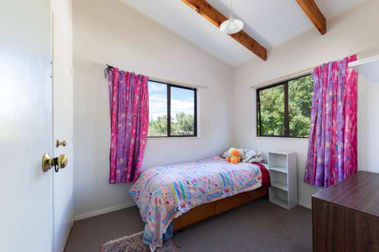 24 Meadowvale Rise Titirangi_6