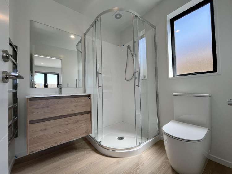 20 Mondo Drive 11103_12