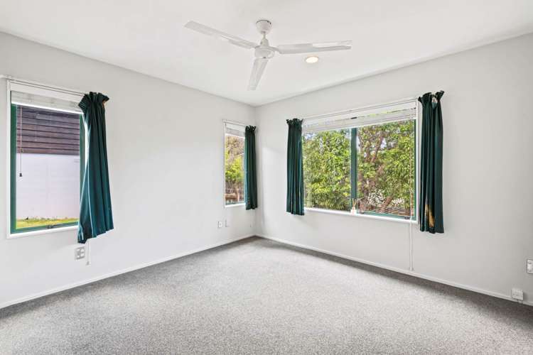 2/62 Marlborough Avenue Glenfield_5