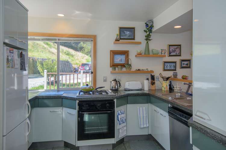 113b Wynyard Crescent Fernhill/Sunshine Bay_9