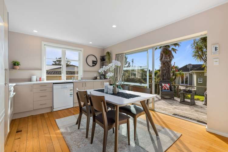 35 Philomel Crescent Bayswater_5