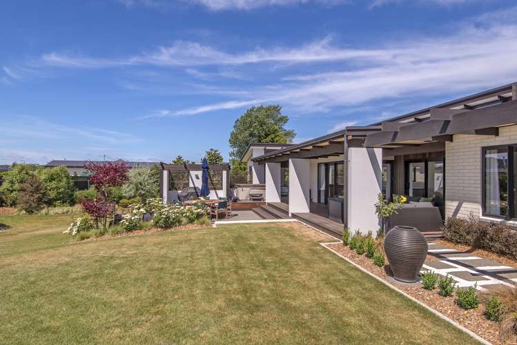 42 Grangewood Drive Lincoln_23