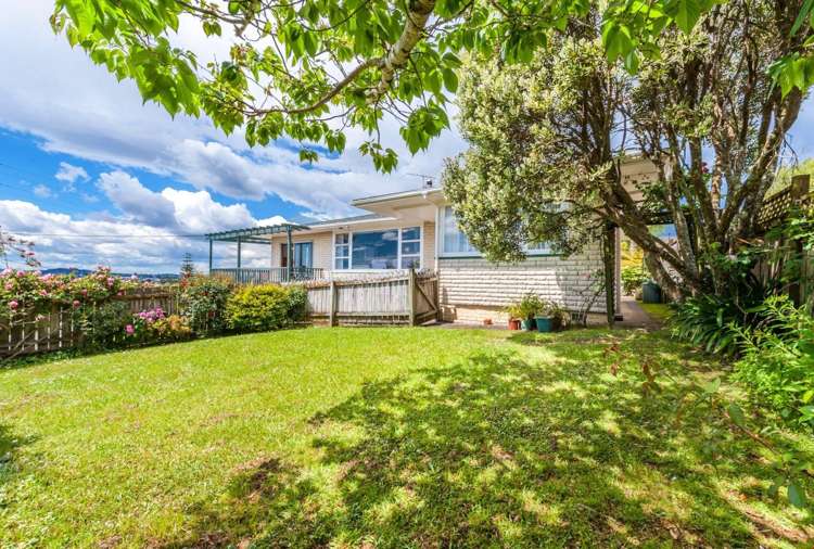 3 Wakeling Avenue Te Atatu South_1
