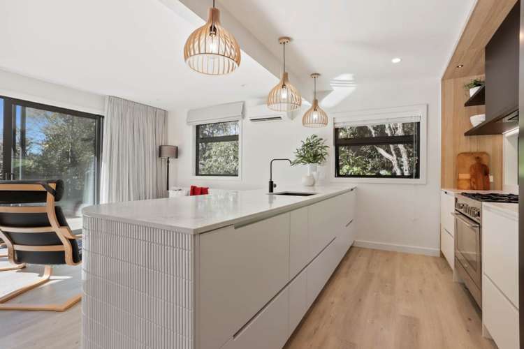 128 Laingholm Drive Laingholm_8