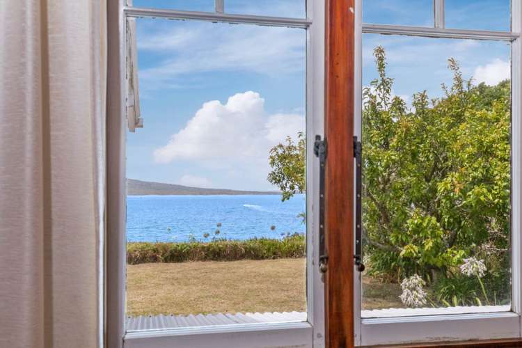 6 Hamana Street Narrow Neck_9