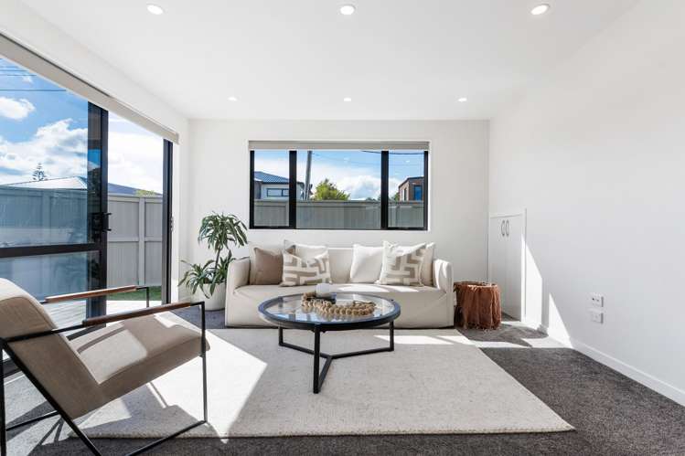 8 Renata Crescent Te Atatu Peninsula_12