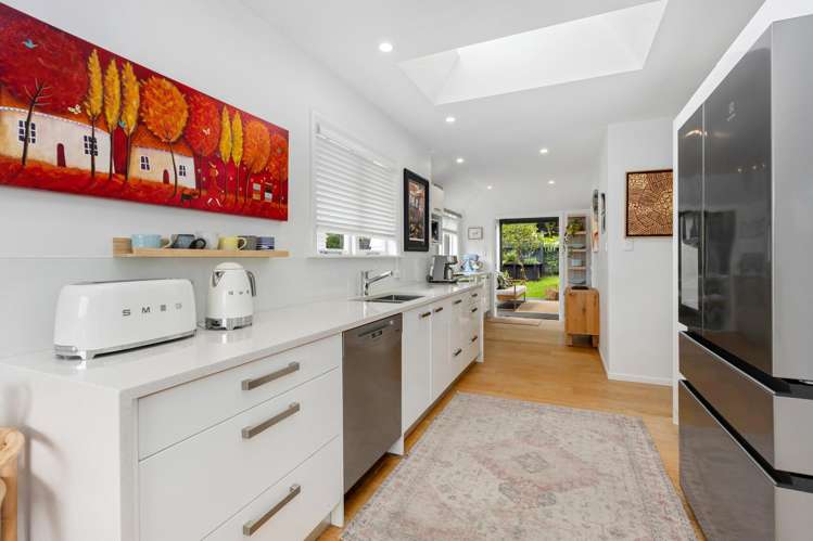 70 Selwyn Crescent Forrest Hill_8