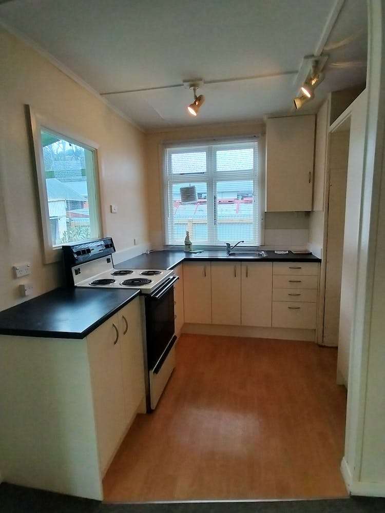 403 North Road North East Valley_1