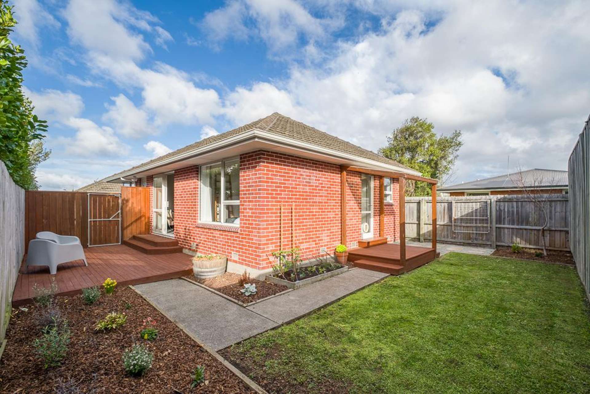 2/131 Springfield Road Saint Albans_0