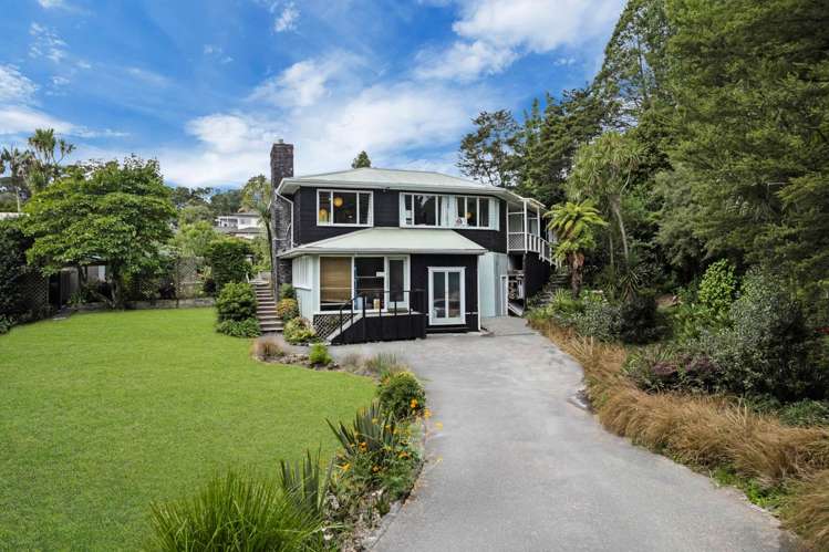 32 Derwent Crescent Titirangi_18
