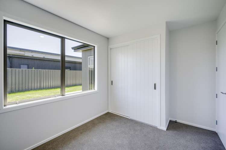 22 Whangaehu Place Te Awa_15