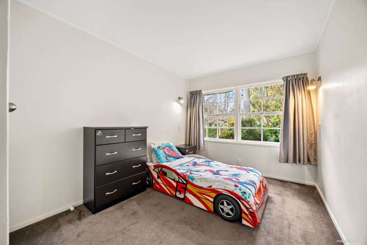 8 Jill Place Hillpark_11