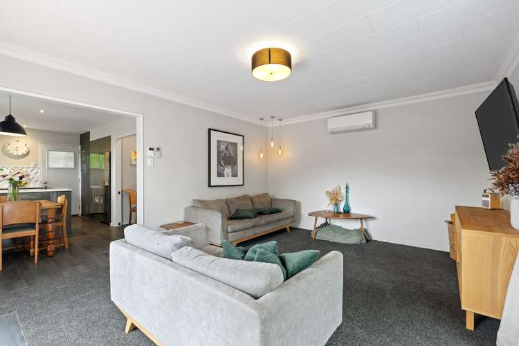 2/5 Esher Place Saint Martins_9