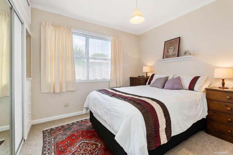 30 Hutchinsons Road Bucklands Beach_11