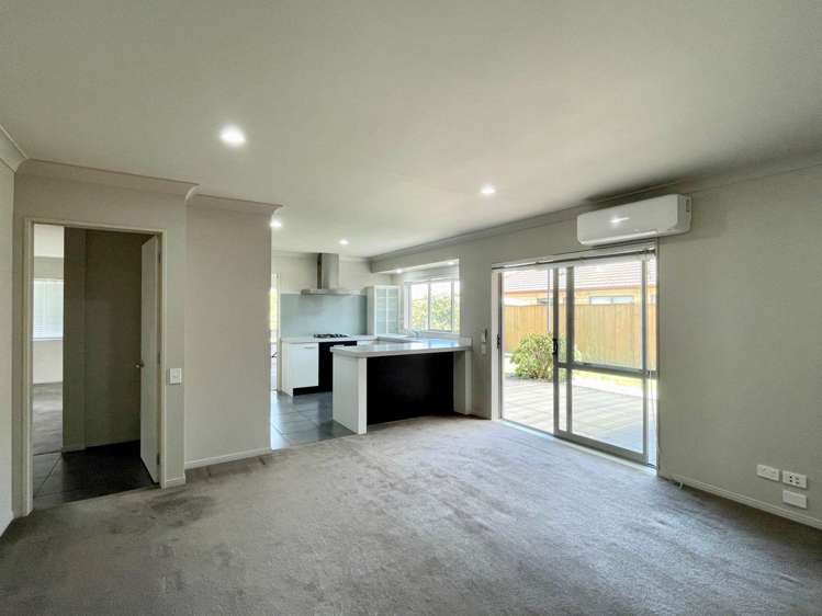 28 Bellshill Close Wattle Downs_10