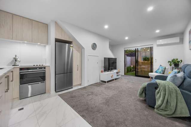 7/10 Fathom Place Te Atatu Peninsula_4